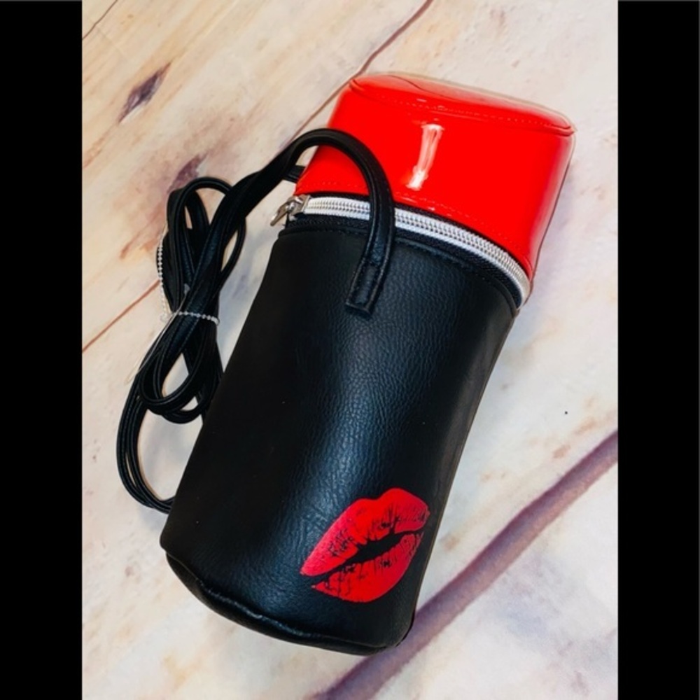 Lipstick Crossbody Bag ๐ NWT! - Picture 1 of 6